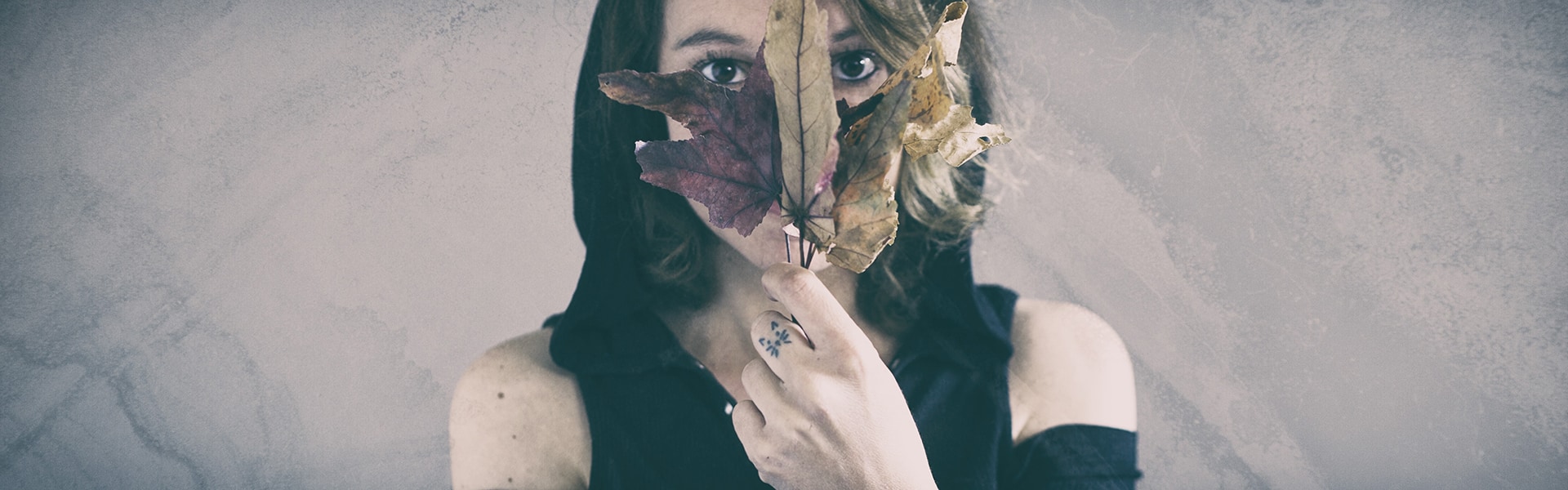 https://zomby.fr/image/others/contact-bg.jpg