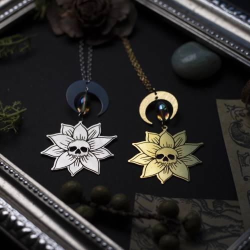 collier pendentif tête de mort et fleur en acier inoxydable