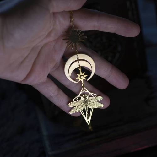 collier pendentif libellule  en laiton
