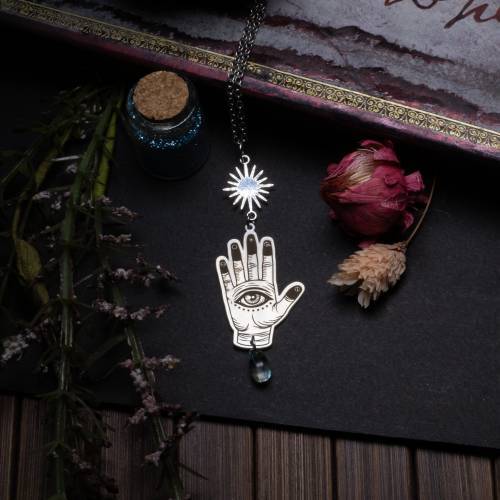 collier pendentif main et oeil en acier