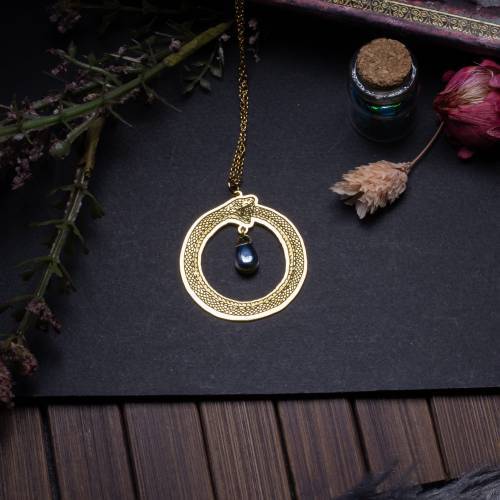 collier pendentif ouroboros