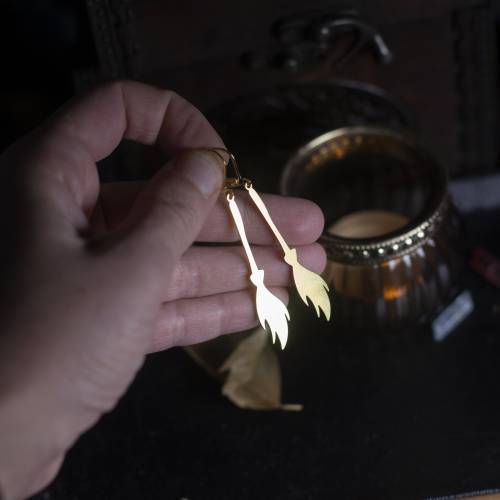 boucles d'oreilles balai de sorcière