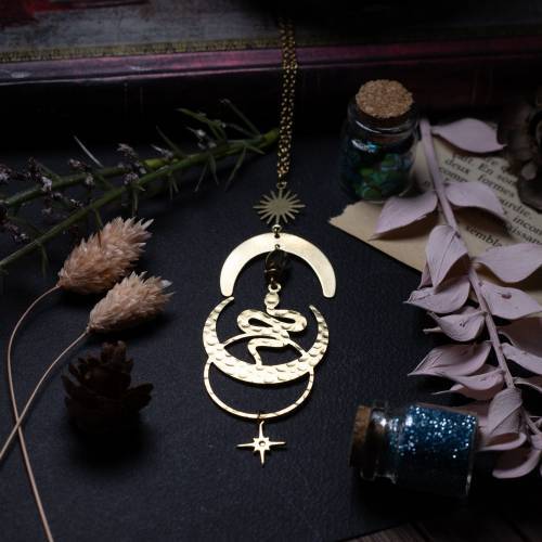 collier pendentif serpent et lune en laiton