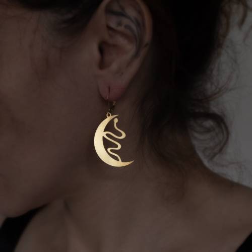 boucles d'oreilles serpent et lune  en laiton  - sorcière - magie - reptile