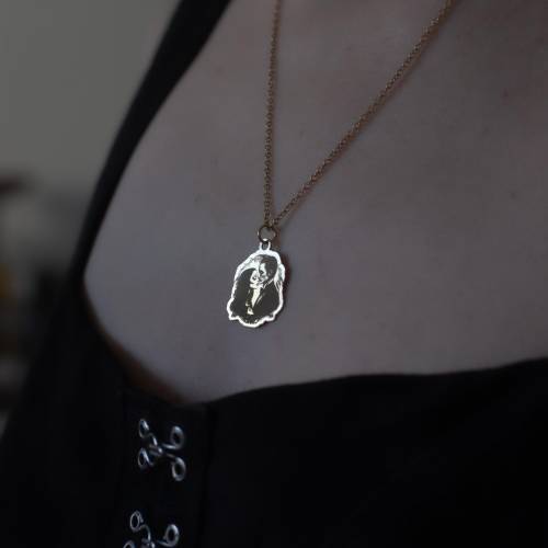 simple collier pendentif couples mythiques : gothique, laiton