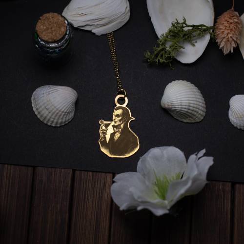 Bloody Mojito – Pendentif vampire buvant un cocktail –laiton et acier