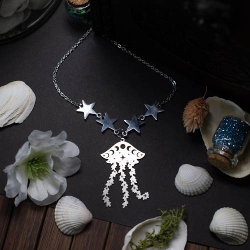 Collier Astral Medusa, poulpe-kraken en acier inoxydable et étoile