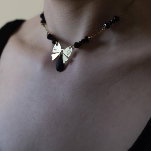 Le Nœud Funèbre ras de cou pendentif noeud et tête de mort , gothique, dark academia, en laiton