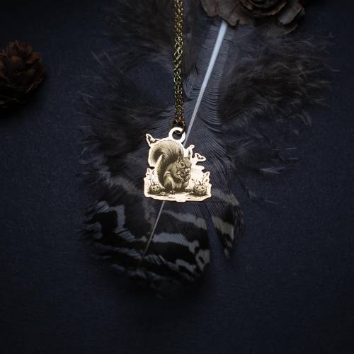 Noisette d’Halloween – Collier Pendentif Écureuil & Citrouilles | Bijou Automnal, Fantastique et Poétique