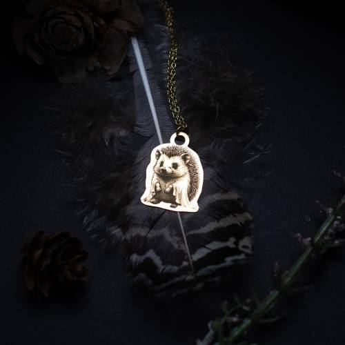 Hérisspirit – Collier Pendentif Hérisson Fantôme| Bijou Automnal, gothique  et Poétique